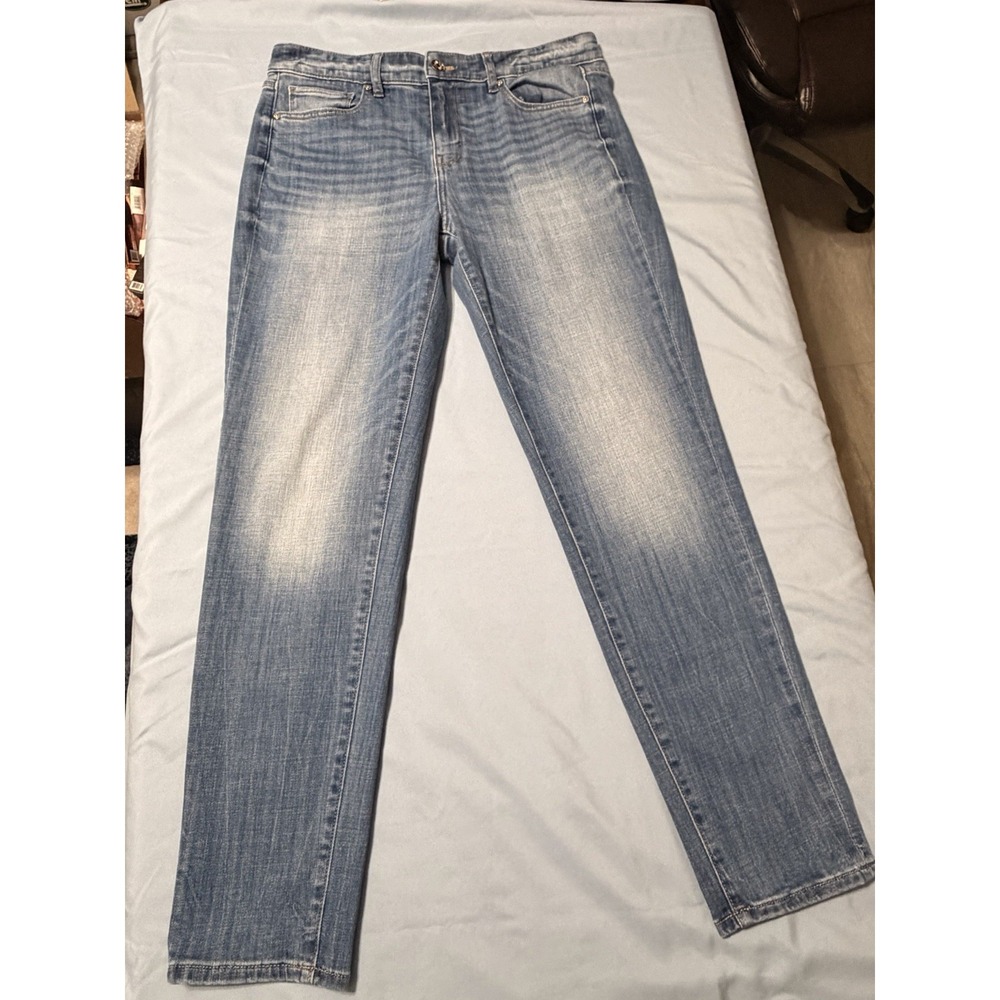 White House Black‎ Market Women's 6 Mid-Rise Girlfriend Everyday Soft Blue Jeans